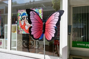 Deko in der Pinneberger City Schmetterlinge